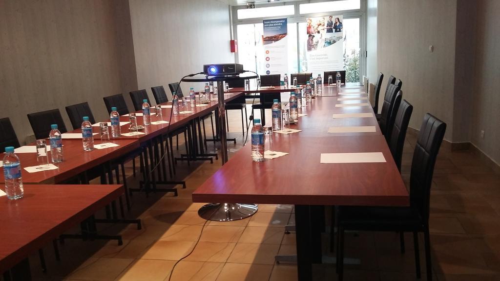 Comfort Hotel Rosporden Concarneau Ngoại thất bức ảnh
